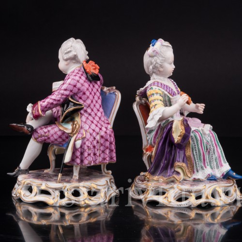 Парные фарфоровые статуэтки Пара на креслах, Германия, 19 в.