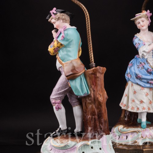 Пасторальная пара - антикварные лапы, украшенные статуэтками, Sitzendorf, Германия, 19 в.