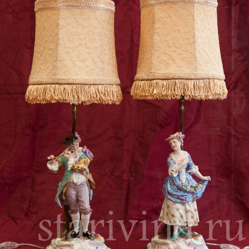 Пасторальная пара - антикварные лапы, украшенные статуэтками, Sitzendorf, Германия, 19 в.