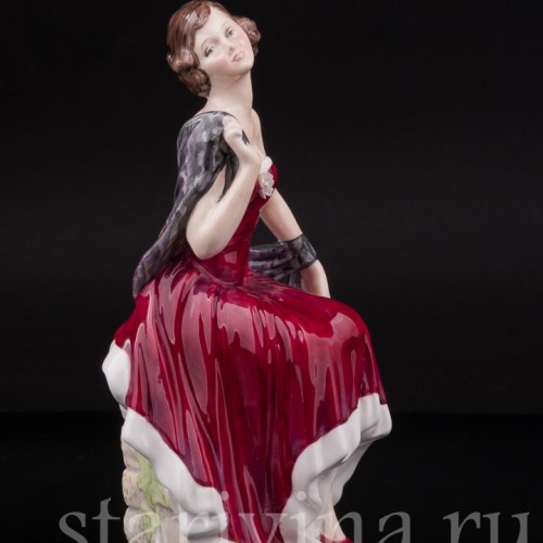 Статуэтка девушки из фарфора Лаура, Англия, вт пол. 20 века.