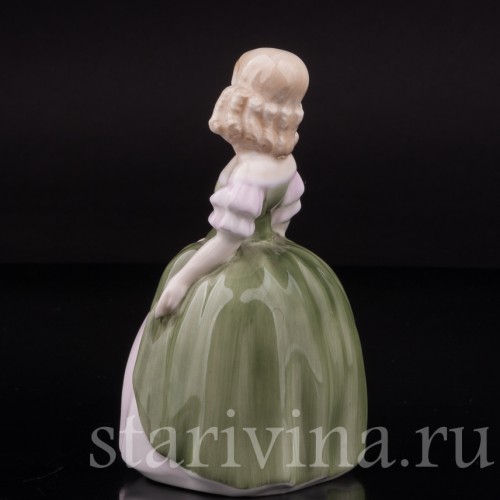 Фарфоровая фигурка девочки Пенни, Royal Doulton, Великобритания, вт пол. 20 века.