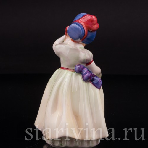 Фигурка девочки из фарфора Детка, Royal Doulton, Великобритания, пер. пол. 20 в.