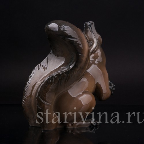 Фигурка из фарфора Белка, Rosenthal, Германия, 1946 год.