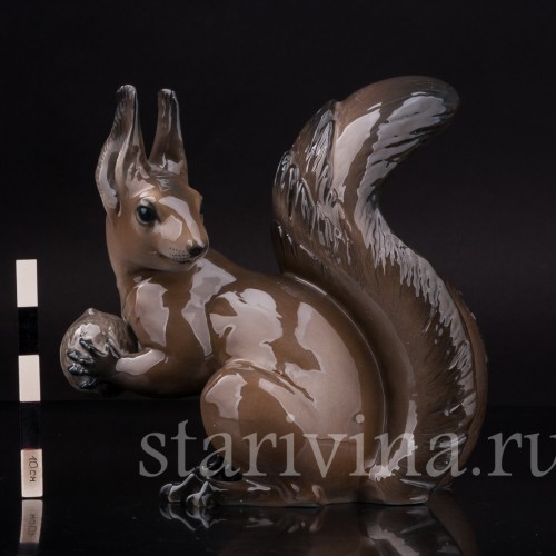 Фигурка из фарфора Белка, Rosenthal, Германия, 1946 год.