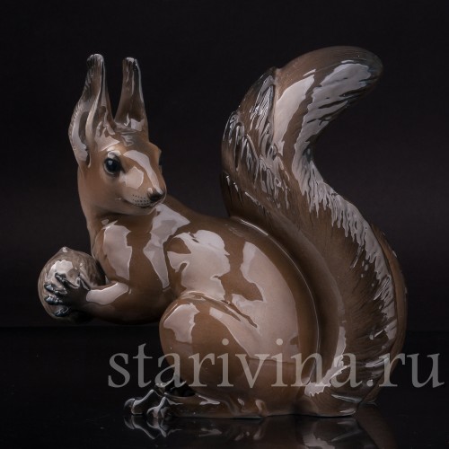 Фигурка из фарфора Белка, Rosenthal, Германия, 1946 год.
