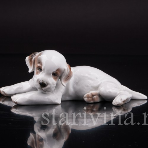Статуэтка собаки из фарфора Лежащий щенок, Rosenthal, Германия, 1943 год.
