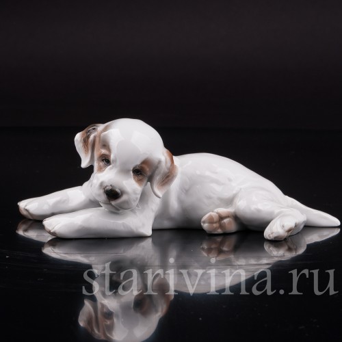 Статуэтка собаки из фарфора Лежащий щенок, Rosenthal, Германия, 1943 год.
