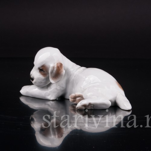 Статуэтка собаки из фарфора Лежащий щенок, Rosenthal, Германия, 1943 год.