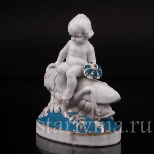 Фарфоровая статуэтка Малыш на кузнечике, Hertwig & Co, Германия, 1920-30 гг.