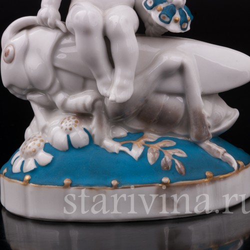 Фарфоровая статуэтка Малыш на кузнечике, Hertwig & Co, Германия, 1920-30 гг.