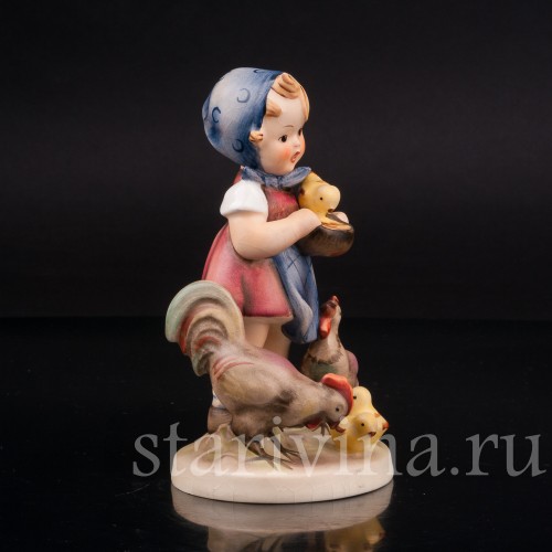Фигурка из фарфора Маленькая птичница, Goebel, Германия, 1964-72 гг.