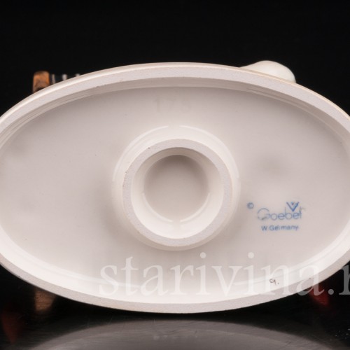 Фигурка из фарфора Маленький фотограф с таксой Goebel, Германия, 1972-79 гг.