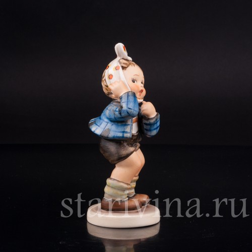 Фигурка из фарфора Мальчик с больным зубом Goebel, Германия, 1951 г.
