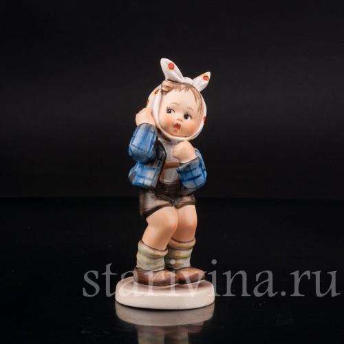 Фигурка из фарфора Мальчик с больным зубом Goebel, Германия, 1951 г.