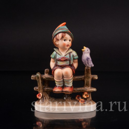 Фигурка мальчика из фарфора На заборе, Goebel, Германия, 1964-72 гг.