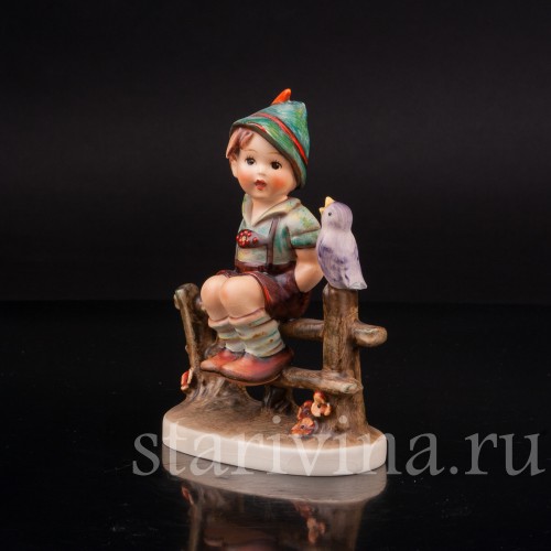 Фигурка мальчика из фарфора На заборе, Goebel, Германия, 1964-72 гг.