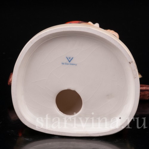 Фигурка малтчика из фарфора Гадание, Goebel, Германия, 1950-72 гг.