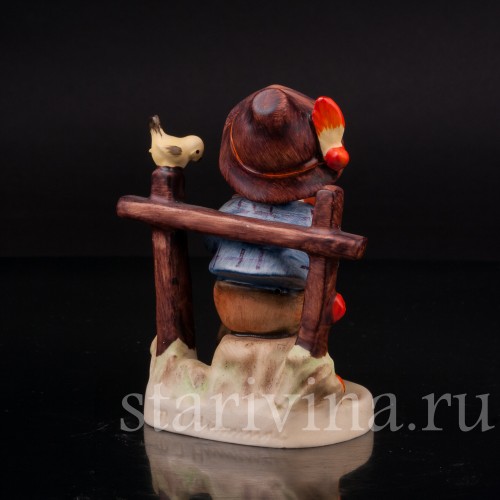 Фигурка малтчика из фарфора Гадание, Goebel, Германия, 1950-72 гг.