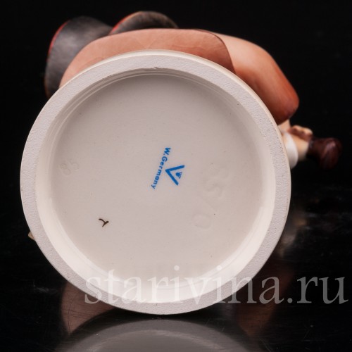 Фарфоровая фигурка Серенада, мальчик с флейтой, Goebel, Германия, 1950-72 гг.