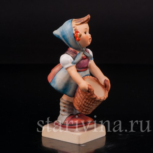 Фигурка из фарфора Девочка с корзинкой, Goebel, Германия, 1972-79 гг.