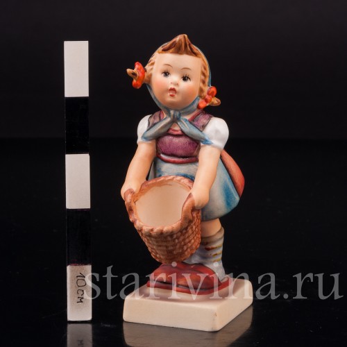 Фигурка из фарфора Девочка с корзинкой, Goebel, Германия, 1972-79 гг.