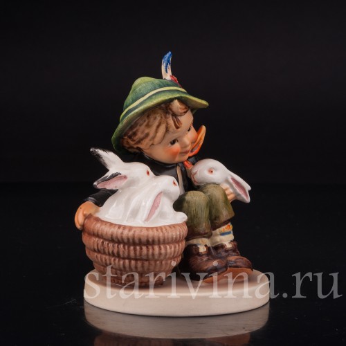 Фигурка из фарфора Мальчик с кроликами, Goebel, Германия, 1960-72гг.