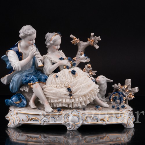 Фарфоровая статуэтка Пара с овечкой, кружевная, Unterweissbach, Германия, 1980 гг.