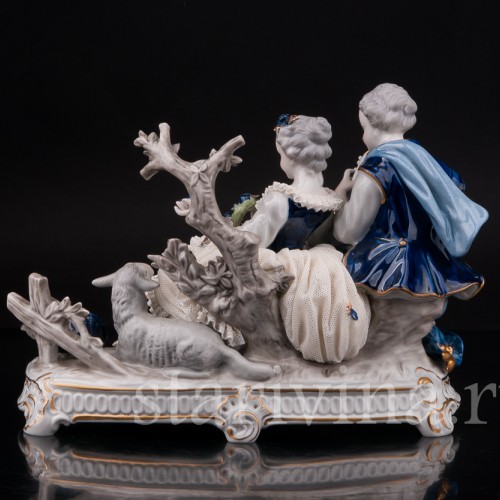 Фарфоровая статуэтка Пара с овечкой, кружевная, Unterweissbach, Германия, 1980 гг.