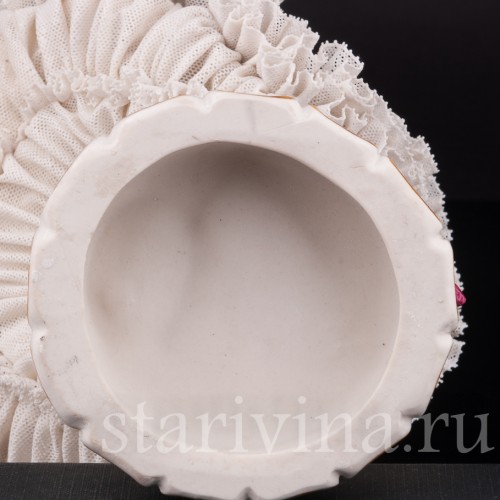 Фарфоровая статуэтка Танцовщица, кружевная, Ackermann & Fritze, Германия, пер. пол. 20 в.