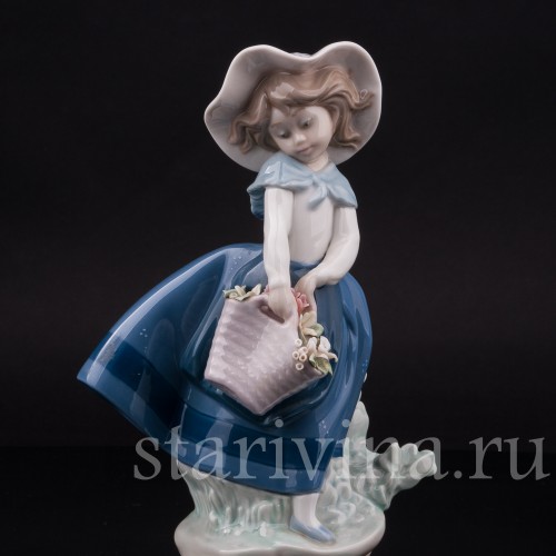 Фарфоровая фигурка Девочка в шляпке, Lladro, Испания, вт. пол. 20 века.