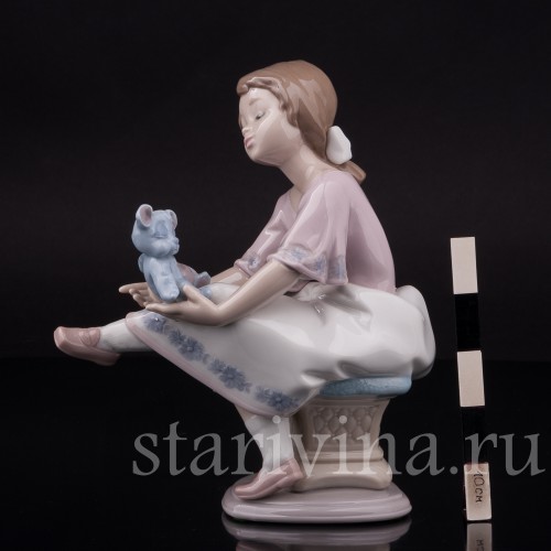 Фигурка из фарфора Девочка с мишкой, Lladro, Испания, 1993 г.