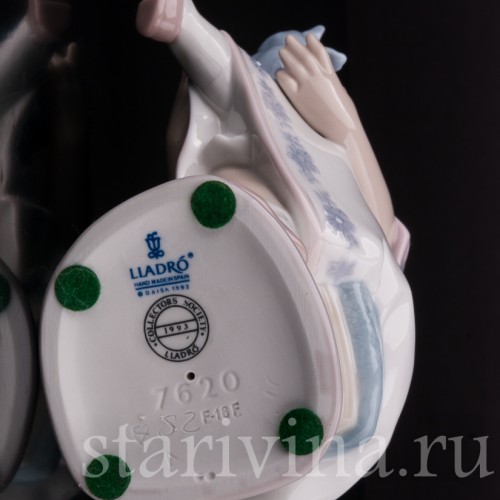 Фигурка из фарфора Девочка с мишкой, Lladro, Испания, 1993 г.