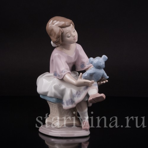 Фигурка из фарфора Девочка с мишкой, Lladro, Испания, 1993 г.