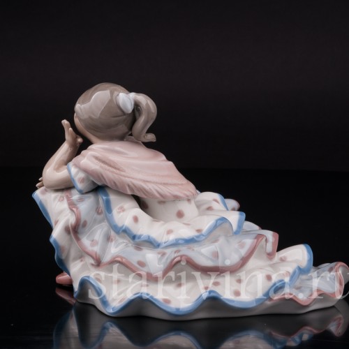 Фарфоровая статуэтка Задумавшаяся севильская девушка, Lladro, Испания, 1990 гг.