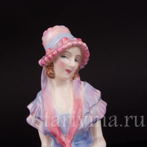 Фигурка из фарфора Хлоя, девушка с цветами, Royal Doulton, Великобритания, 1931-49 гг.