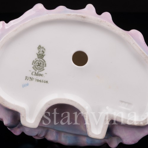 Фигурка из фарфора Хлоя, девушка с цветами, Royal Doulton, Великобритания, 1931-49 гг.