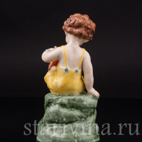 Фарфоровая статуэтка Мальчик с птичкой, Royal Worcester, Великобритания, 1957 год.