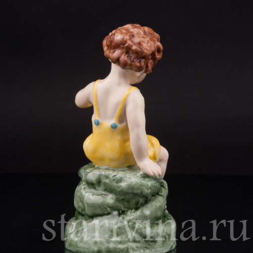 Фарфоровая статуэтка Мальчик с птичкой, Royal Worcester, Великобритания, 1957 год.