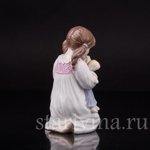 Фигурка девочки из фарфора Вечерняя молитва Кети, Royal Worcester, Великобритания, 1990 г.
