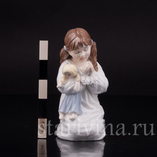 Фигурка девочки из фарфора Вечерняя молитва Кети, Royal Worcester, Великобритания, 1990 г.