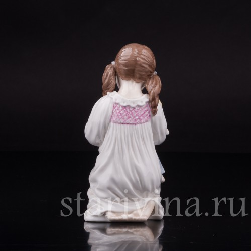 Фигурка девочки из фарфора Вечерняя молитва Кети, Royal Worcester, Великобритания, 1990 г.