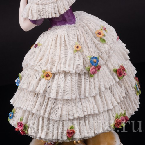 Фарфоровая статуэтка Танцующая девушка, кружевная, Ernst Bohne Sohne, Германия, нач. 20 века.