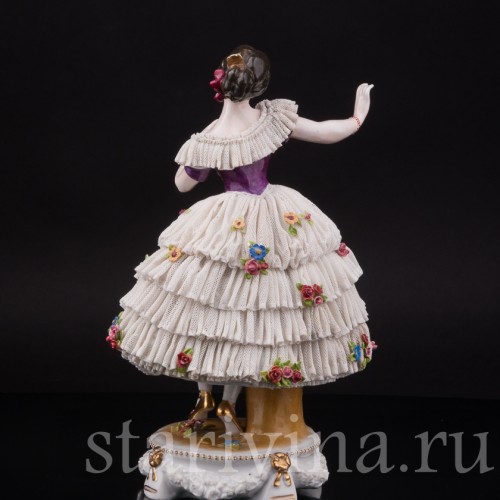 Фарфоровая статуэтка Танцующая девушка, кружевная, Ernst Bohne Sohne, Германия, нач. 20 века.