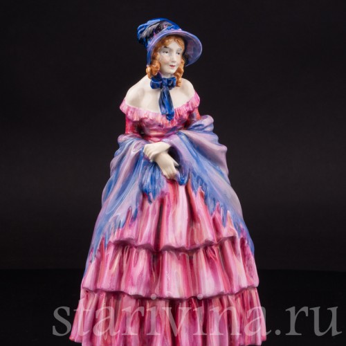 Статуэтка девушки из фарфора Викторианская леди, Royal Doulton, Великобритания, 1925-27 гг.