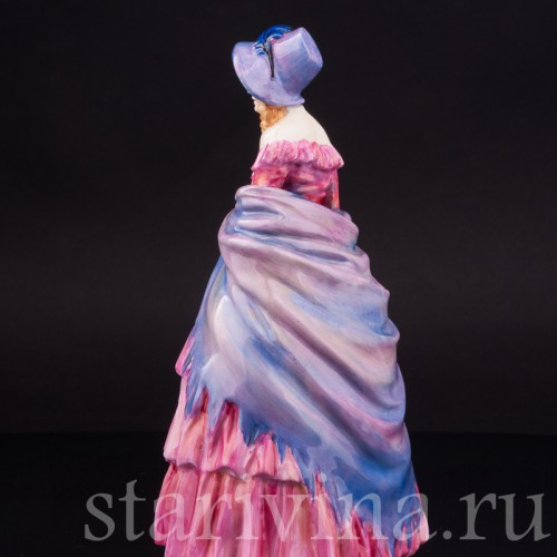 Статуэтка девушки из фарфора Викторианская леди, Royal Doulton, Великобритания, 1925-27 гг.