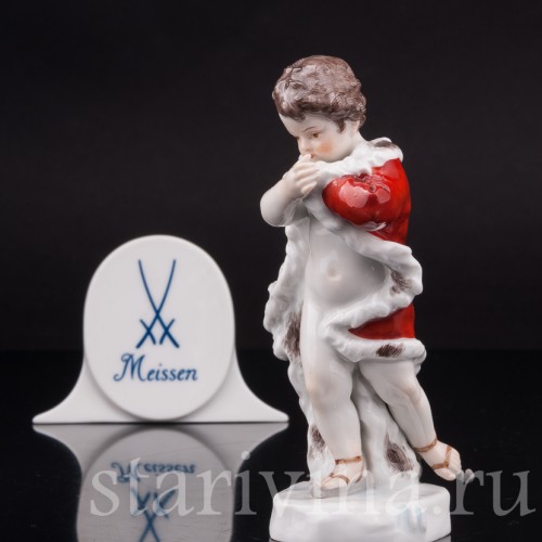 Статуэтка путти из фарфора Аллегория зимы, Meissen, Германия, сер. 19 - нач. 20 вв.