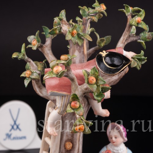 Композиция из фарфора Сбор яблок, Meissen, Германия, сер. 19 - нач. 20 вв.