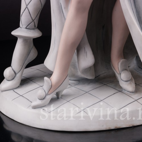 Фарфоровая статуэтка На карнавале, Royal Dux, Чехия.