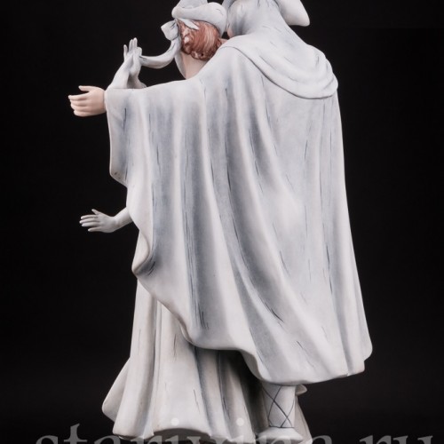 Фарфоровая статуэтка На карнавале, Royal Dux, Чехия.