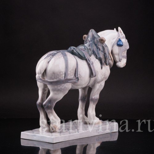 Фарфоровая статуэтка лошади Першерон, Royal Copenhagen, Дания, 1955 год.
